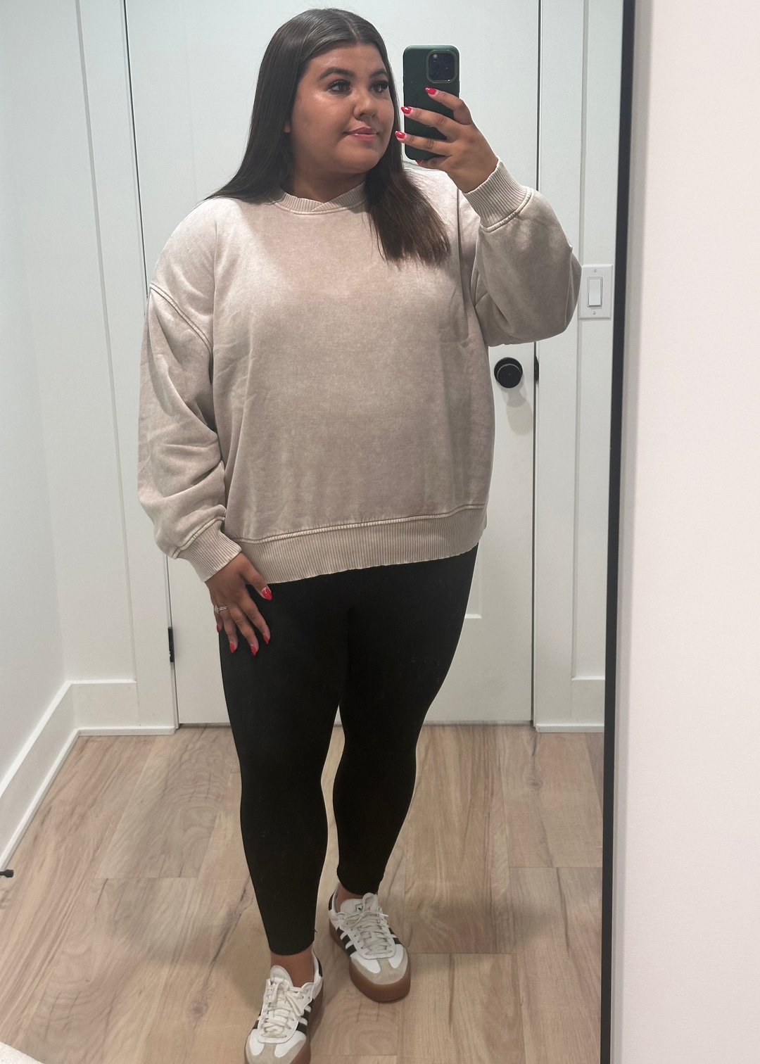 Mocha Acid Wash Pullover | Curvy