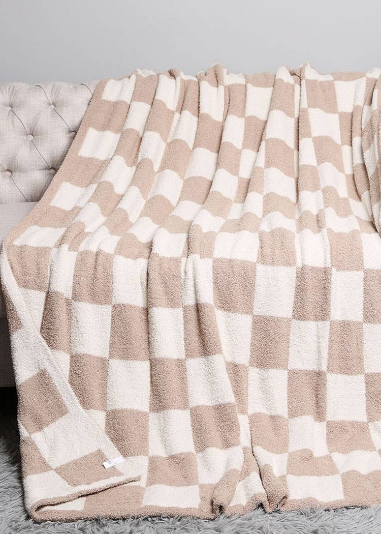 Checkerboard Patterned Throw Blanket | Beige