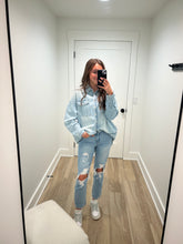 Load image into Gallery viewer, Light Denim Oversized Jacket
