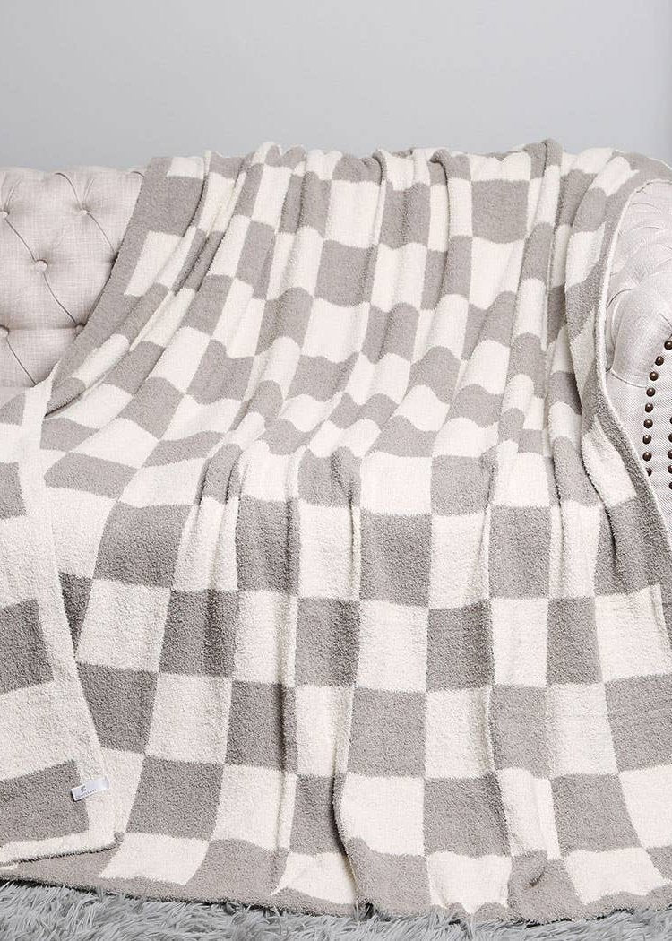 Checkerboard Patterned Throw Blanket | Gray
