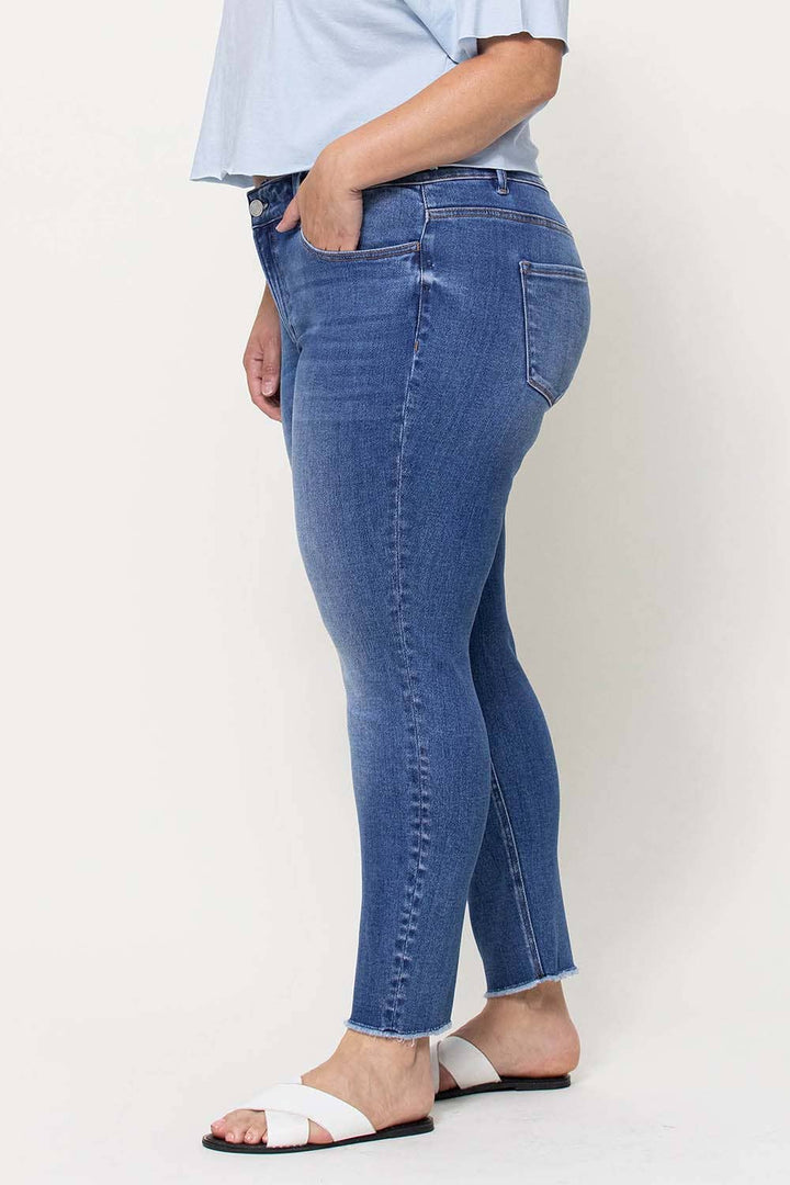 PLUS SIZE MID RISE RAW HEM CROP SKINNY JEANS